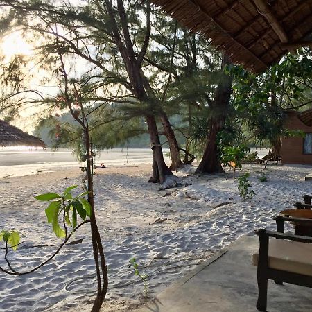 Hotel La Ong Lay Koh Phayam Exterior foto