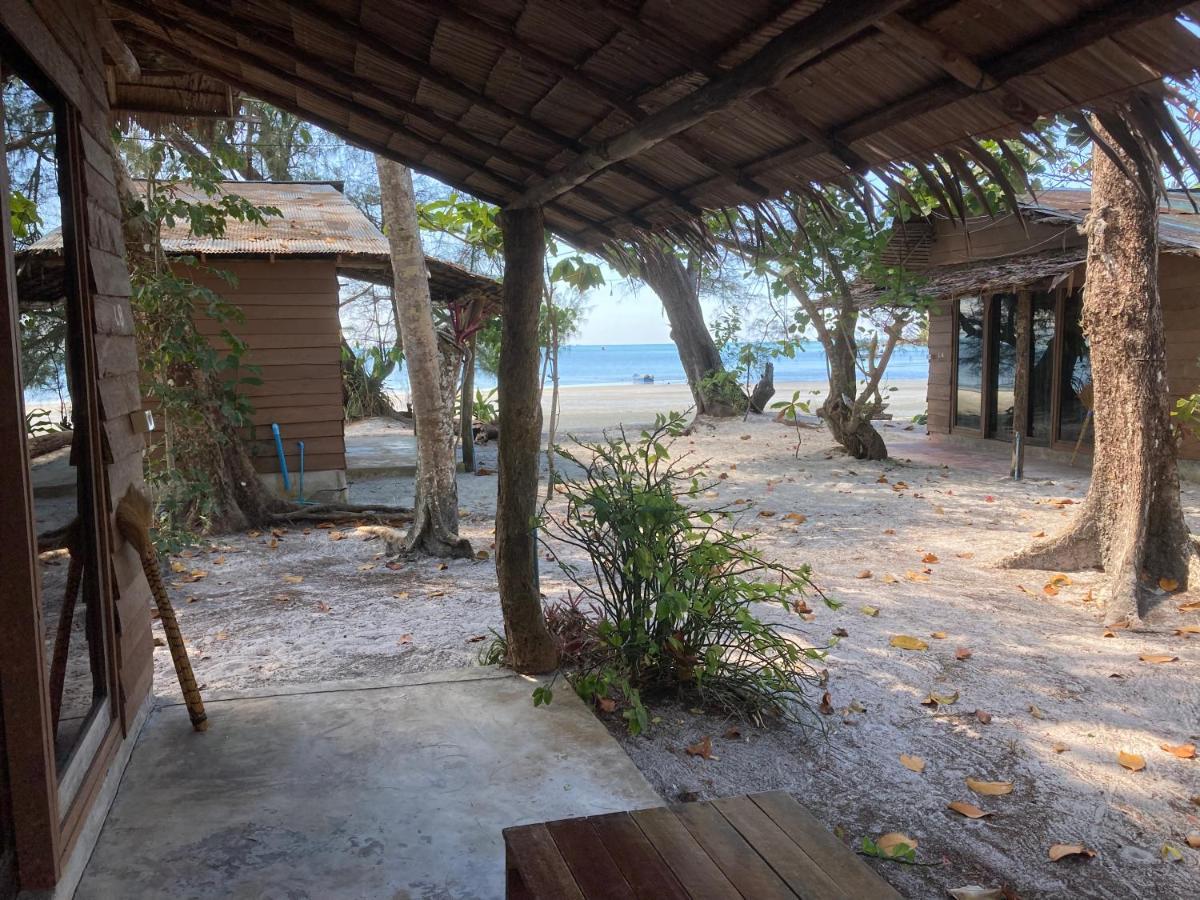 Hotel La Ong Lay Koh Phayam Exterior foto