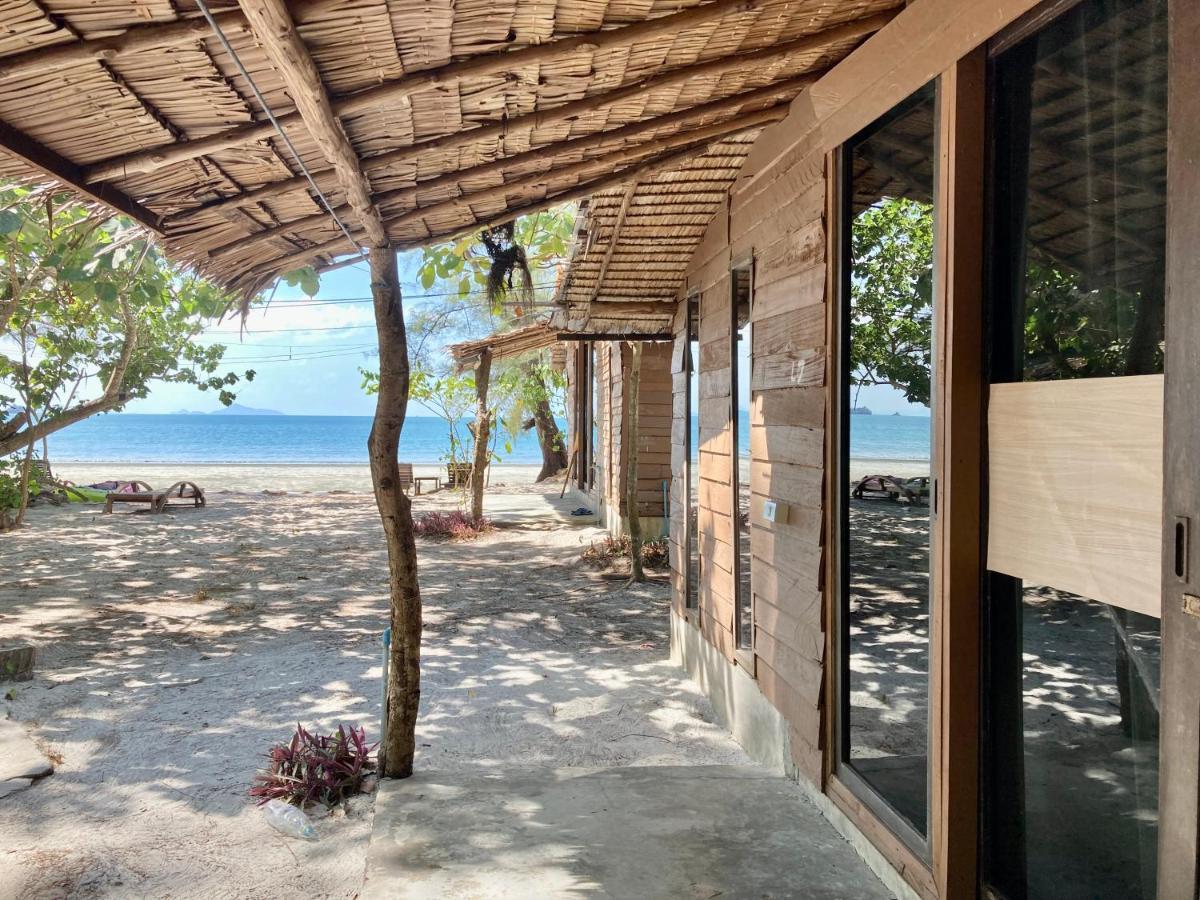 Hotel La Ong Lay Koh Phayam Exterior foto