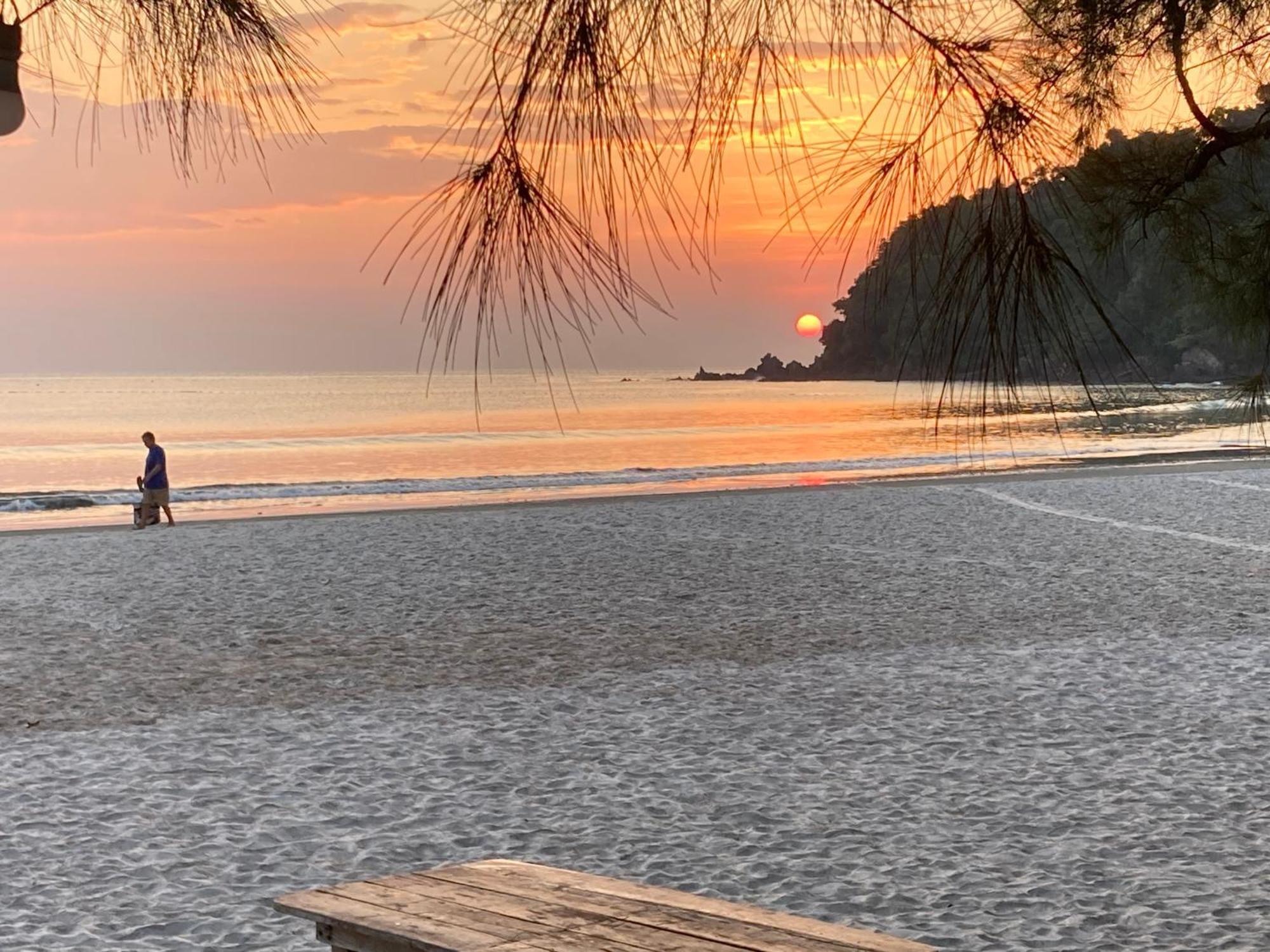 Hotel La Ong Lay Koh Phayam Exterior foto